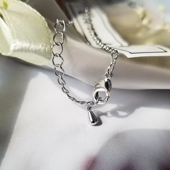NEW 925 Sterling Silver Moon Diamond Necklace - Picture 3 of 3